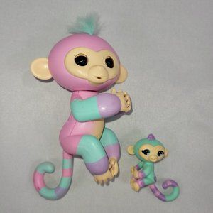 Fingerlings Baby Monkey Mini BFF Ashley & Chance Interactive Electronic WowWee